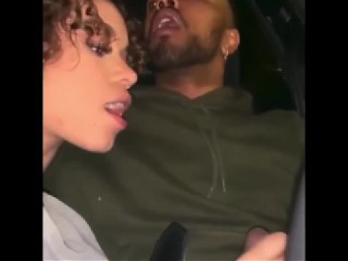 Dick flash head while driving